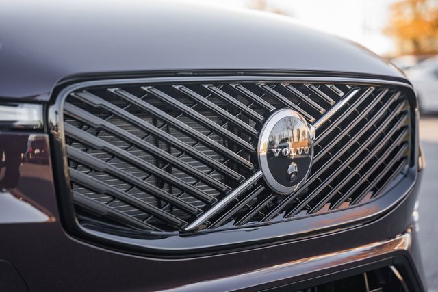 New 2026 Volvo XC60 B5 Ultra w/ Protection Package Premier image 11