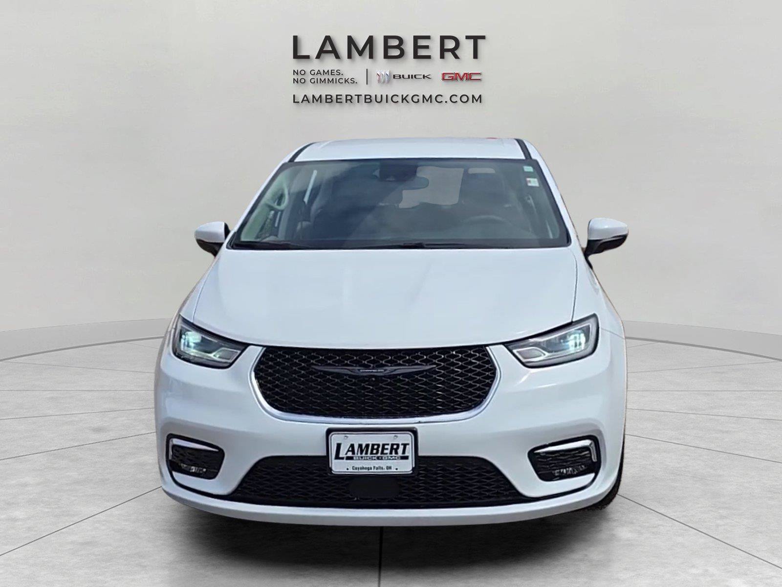 Used 2023 Chrysler Pacifica Touring-L FWD image 8