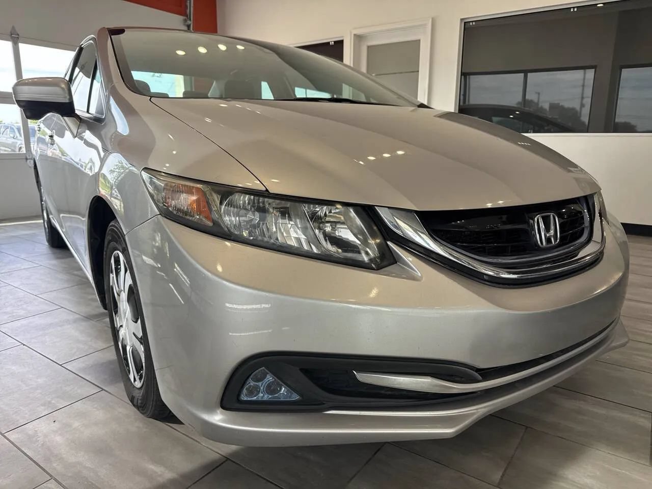 Used 2015 Honda Civic Hybrid Sedan image 1