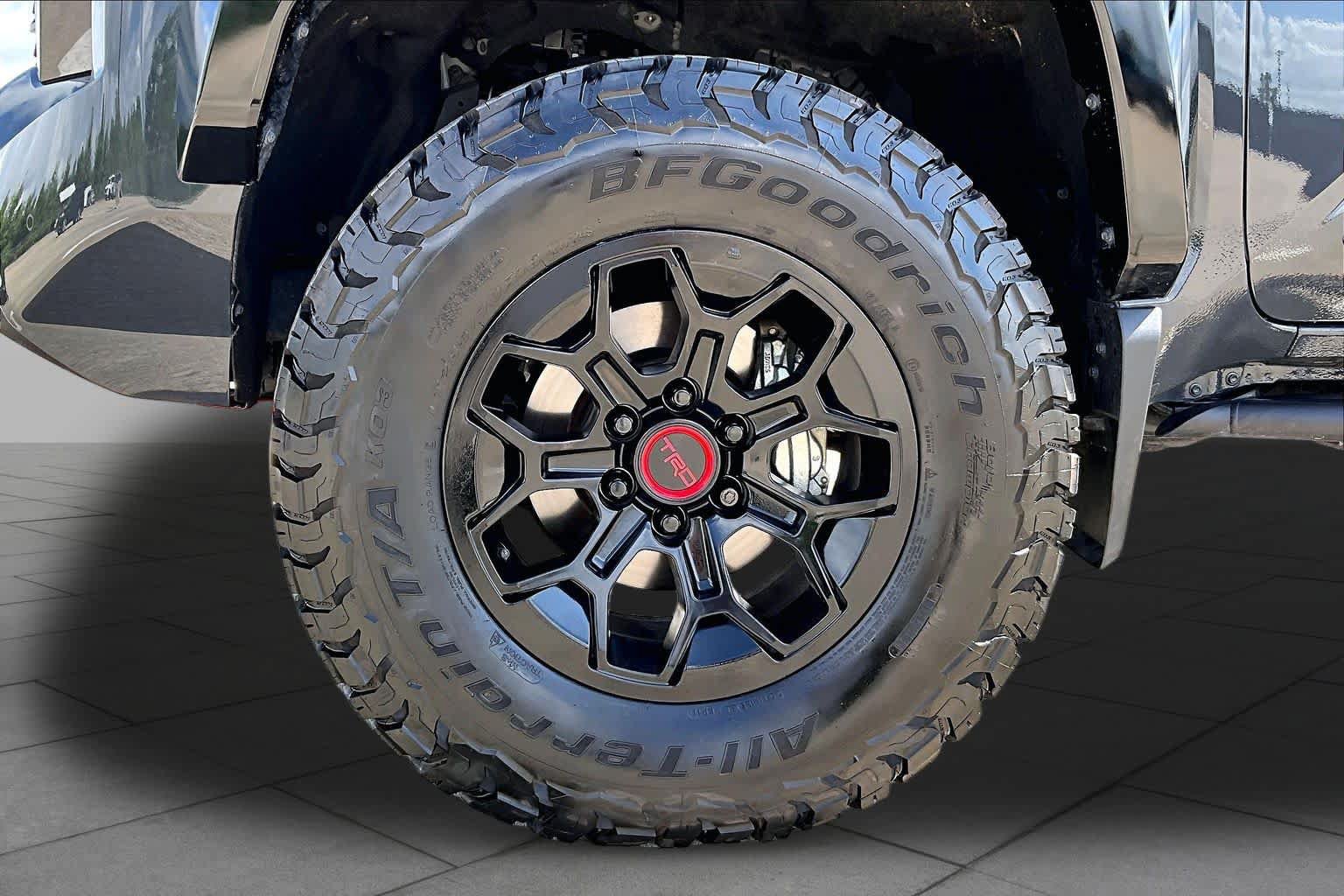 Used 2025 Toyota Tacoma TRD Pro AWD/4WD image 11