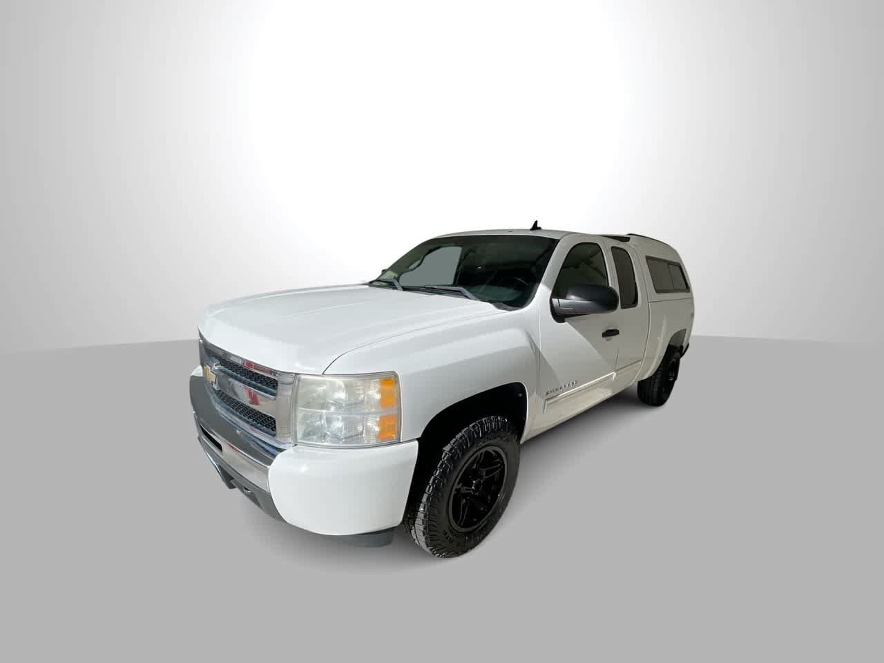 Used 2010 Chevrolet Silverado 1500 LT w/ Power Pack Plus AWD/4WD image 4