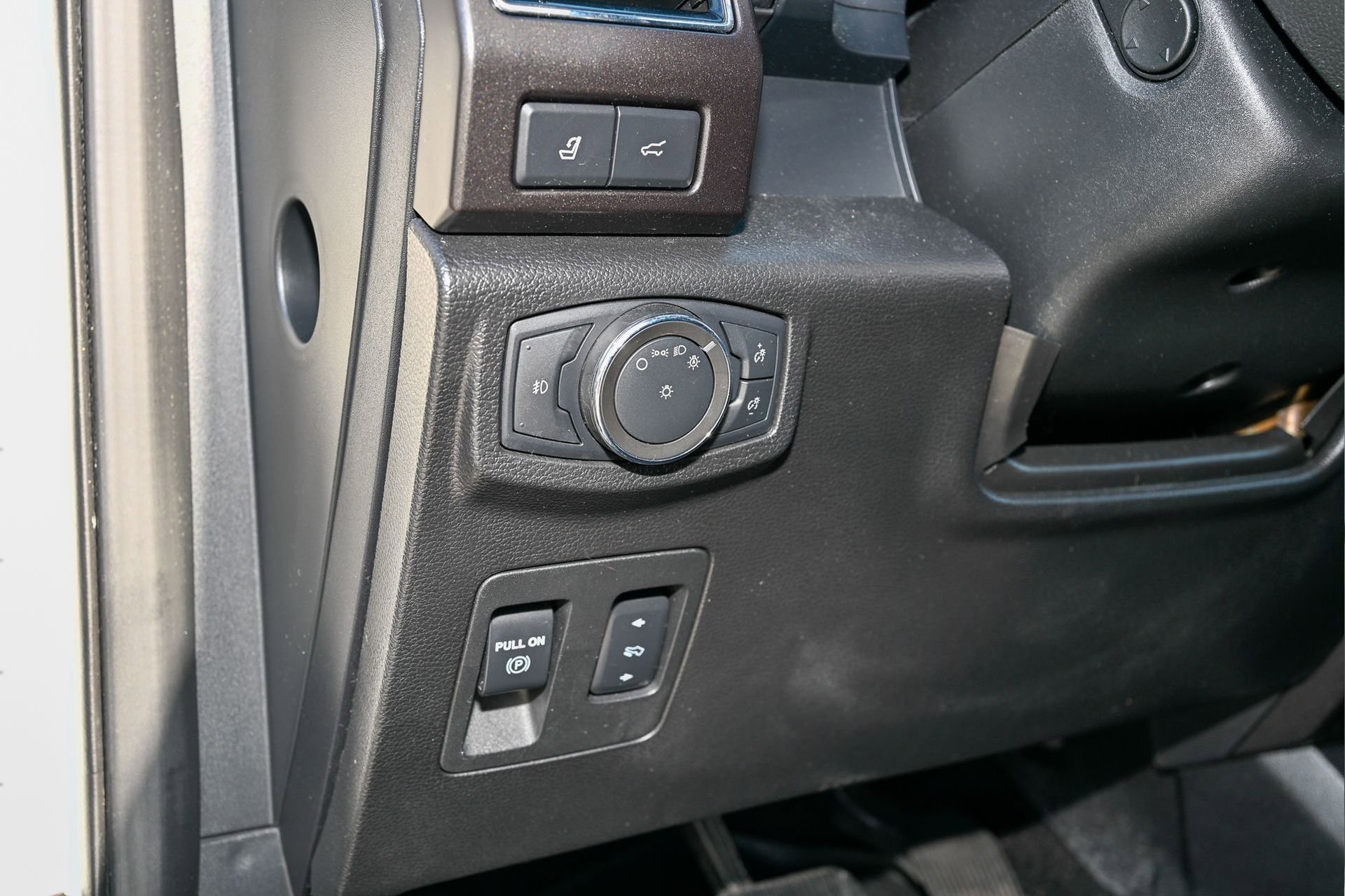 Used 2021 Ford Expedition Max Limited image 26