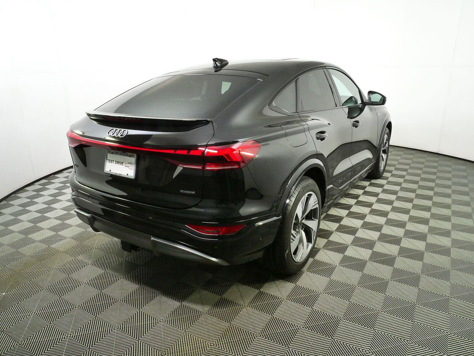 Used 2025 Audi Q6 e-tron Prestige w/ Black Warm Weather Package AWD/4WD image 3
