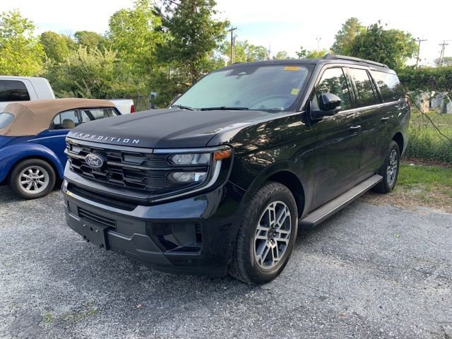 Used 2025 Ford Expedition Max Active AWD/4WD image 4