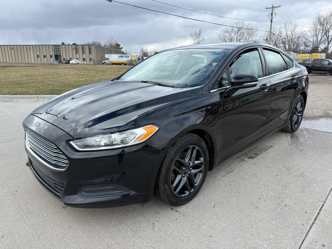 Used 2016 Ford Fusion SE FWD image 1