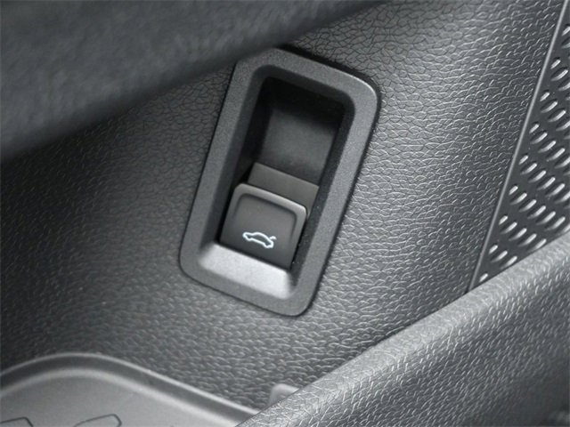 New 2025 Volkswagen ID. Buzz Pro S image 21