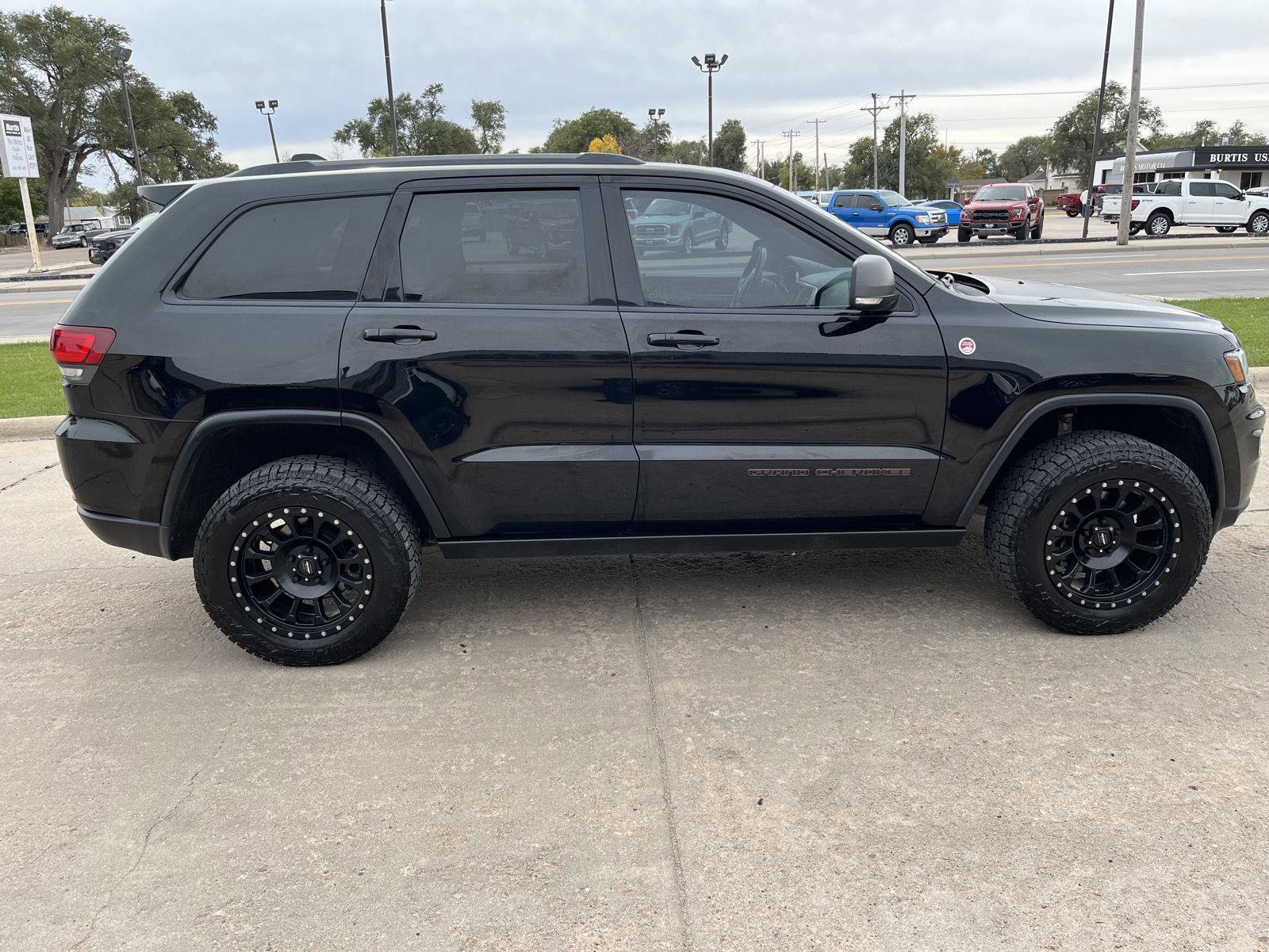 Used 2018 Jeep Grand Cherokee Trailhawk w/ Trailhawk Luxury Group image 5