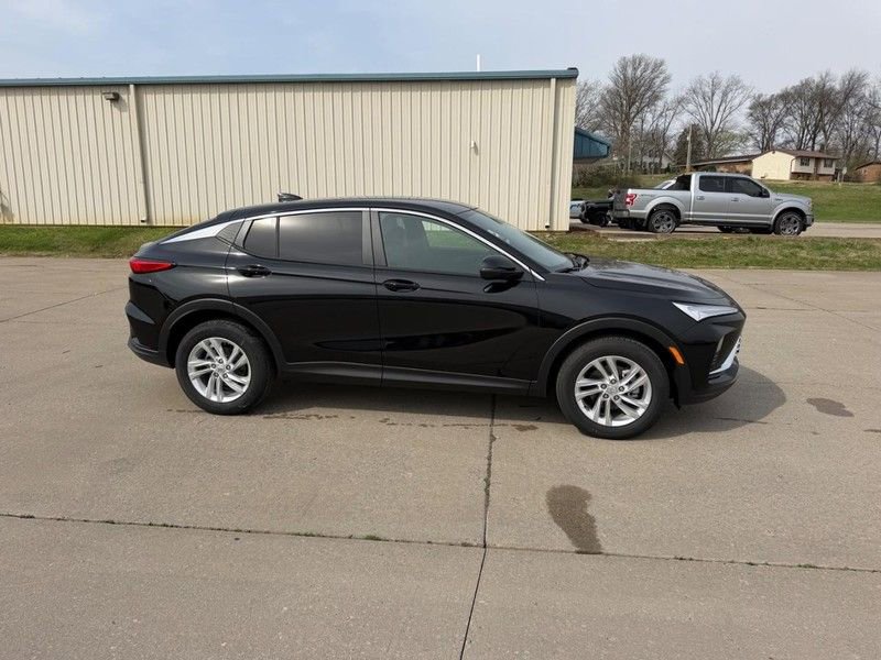 New 2026 Buick Envista Preferred w/ Convenience I Package image 2