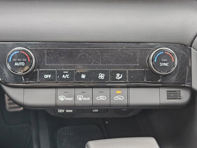 Used 2025 Hyundai Elantra Sport image 15