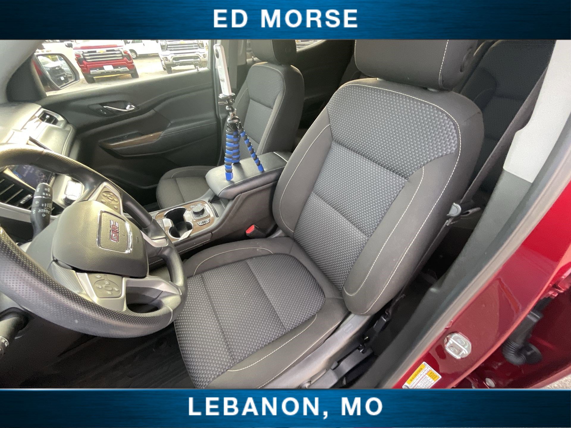 Used 2023 GMC Acadia SLE w/ Driver Convenience Package image 18