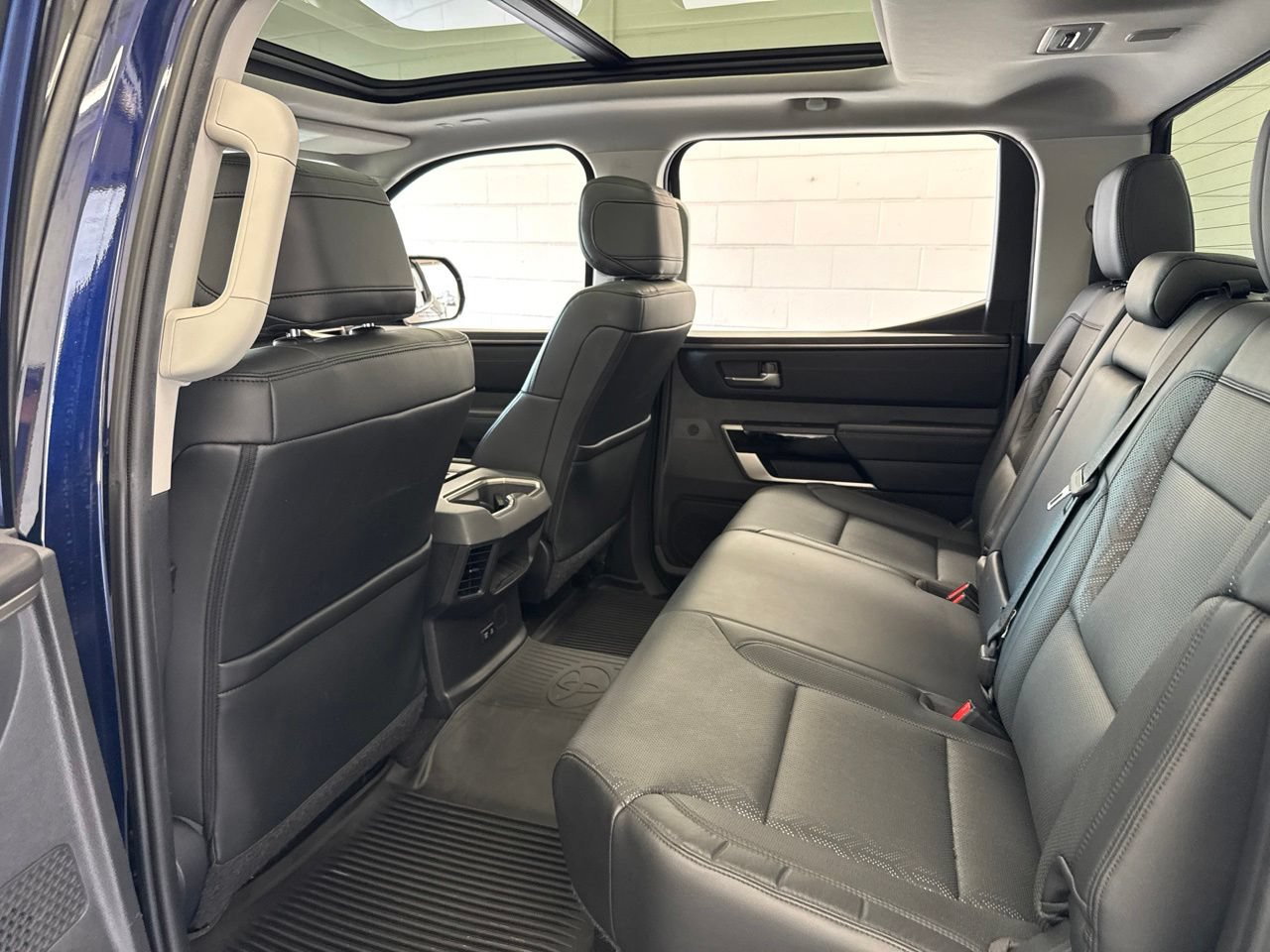 Used 2022 Toyota Tundra Limited w/ TRD Off-Road Package AWD/4WD image 43