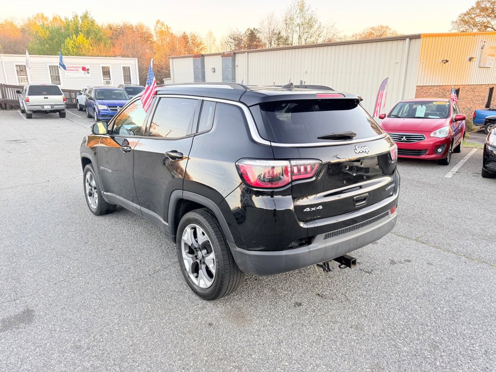 Used 2018 Jeep Compass Limited w/ Navigation Group AWD/4WD image 8
