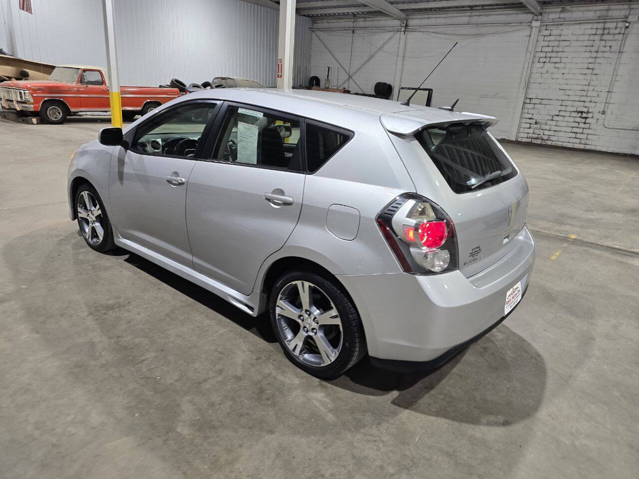 Used 2009 Pontiac Vibe GT FWD image 8
