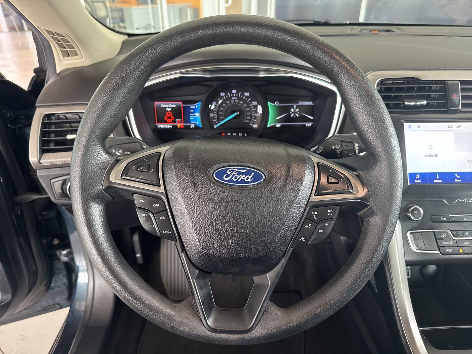 Used 2020 Ford Fusion SE image 19