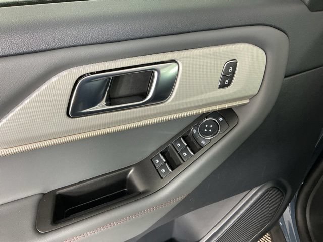 Used 2026 Ford Explorer Active w/ Active Comfort Package AWD/4WD image 14