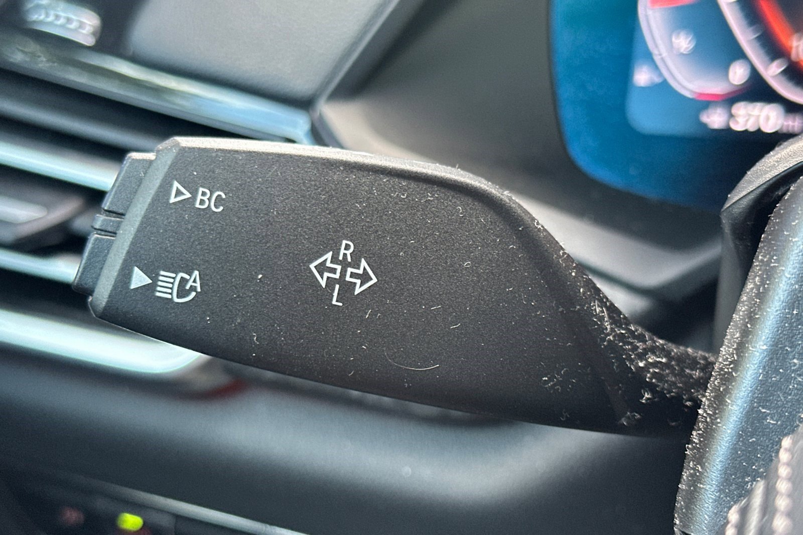 Used 2023 BMW X5 xDrive40i w/ Premium Package image 32