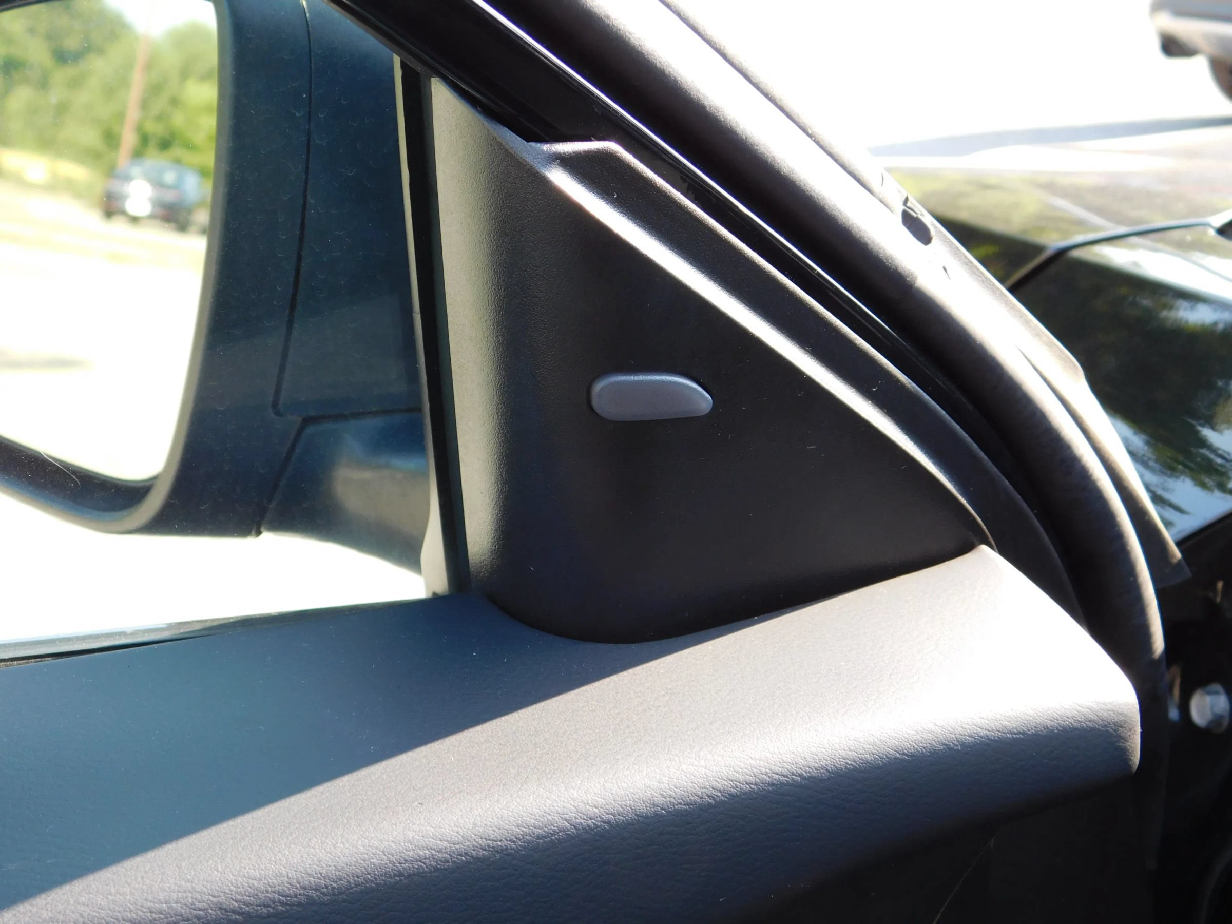 Used 2024 Nissan Altima 2.5 SV FWD image 12