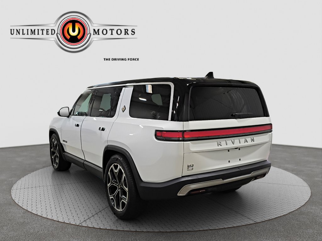 Used 2025 Rivian R1S Adventure Dual AWD/4WD image 4