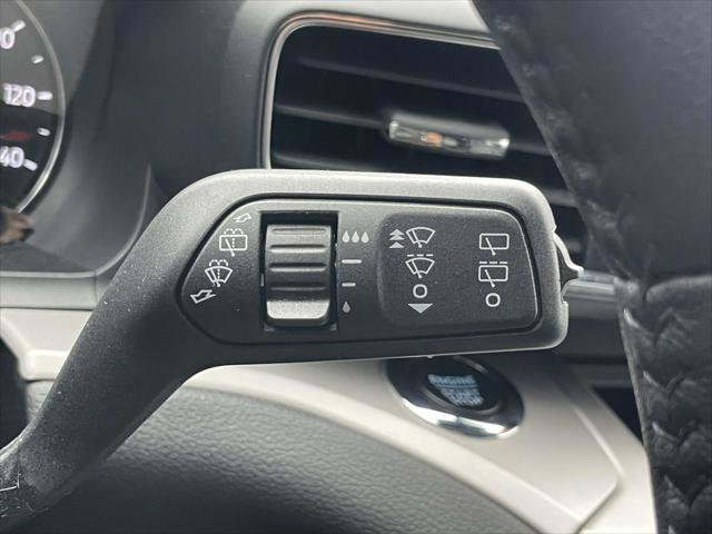 Used 2023 Ford Explorer XLT w/ Equipment Group 202A image 22