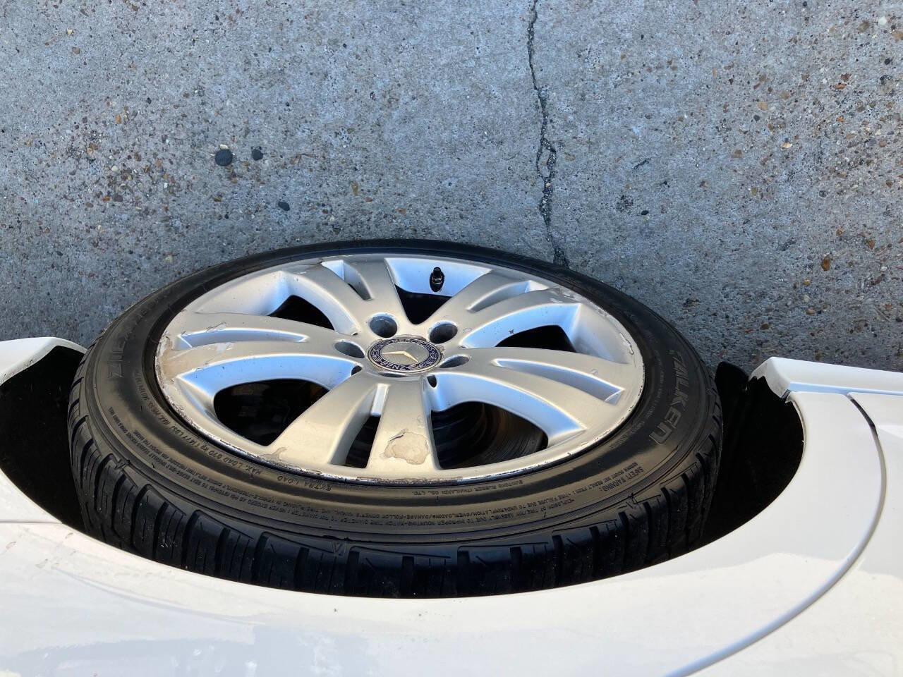 Used 2013 Mercedes-Benz C 300 4MATIC Sedan image 20