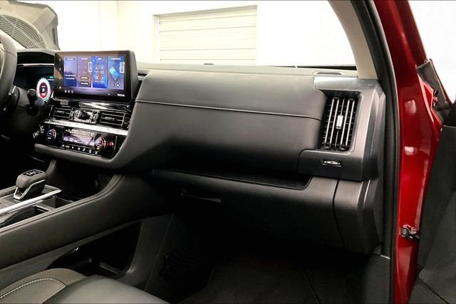 New 2026 Nissan Pathfinder SL image 39