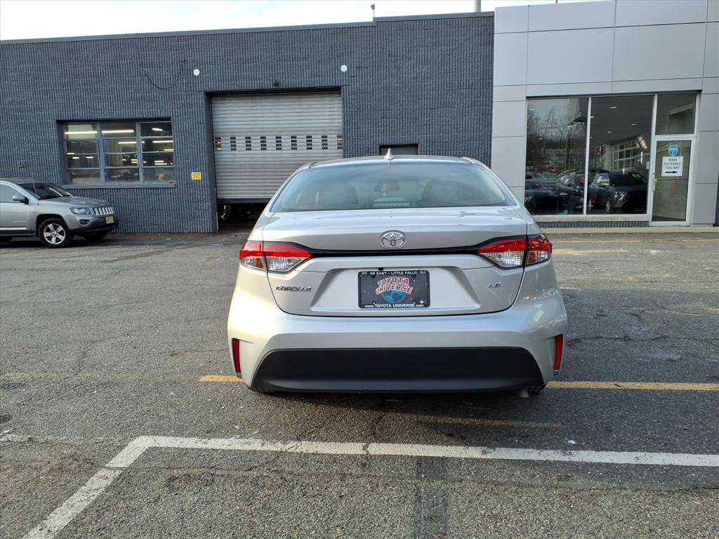 Used 2023 Toyota Corolla LE image 5