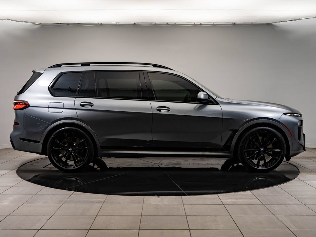 Certified 2026 BMW X7 xDrive40i w/ Executive Package AWD/4WD image 11