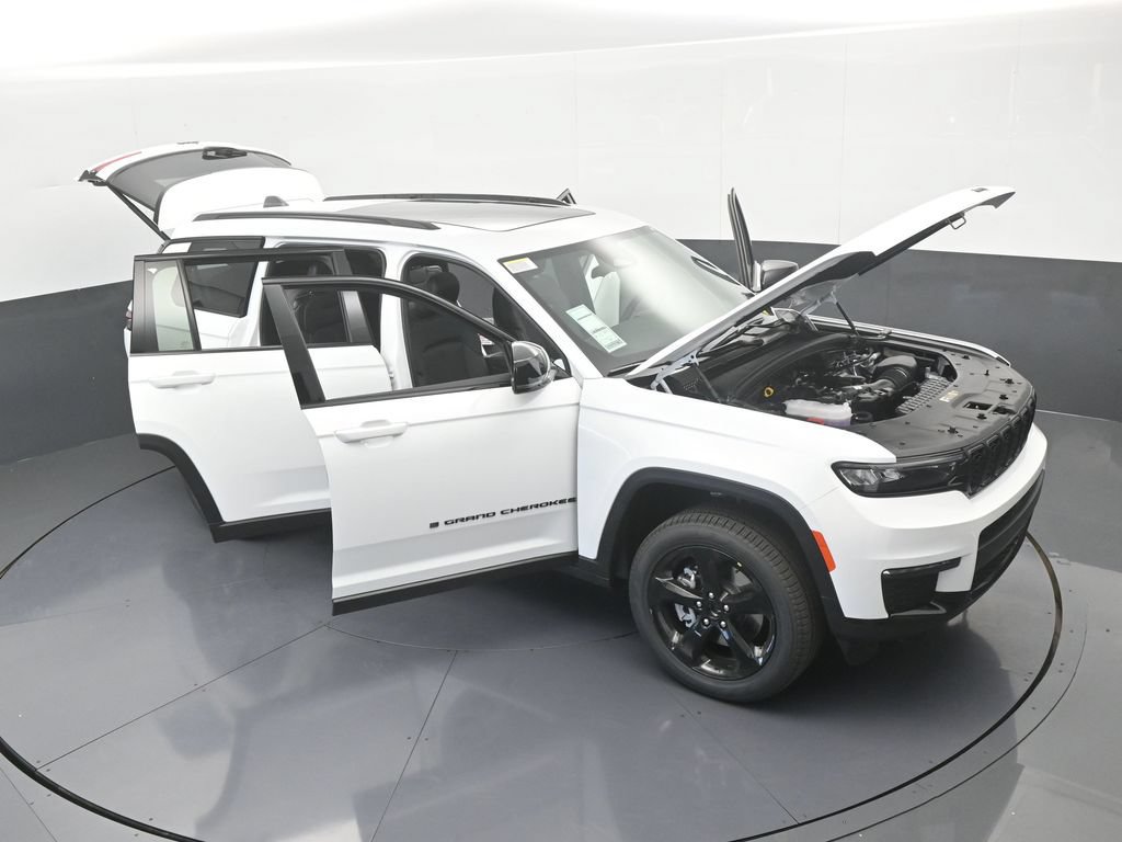 Used 2025 Jeep Grand Cherokee L Limited w/ Black Appearance Package AWD/4WD image 66