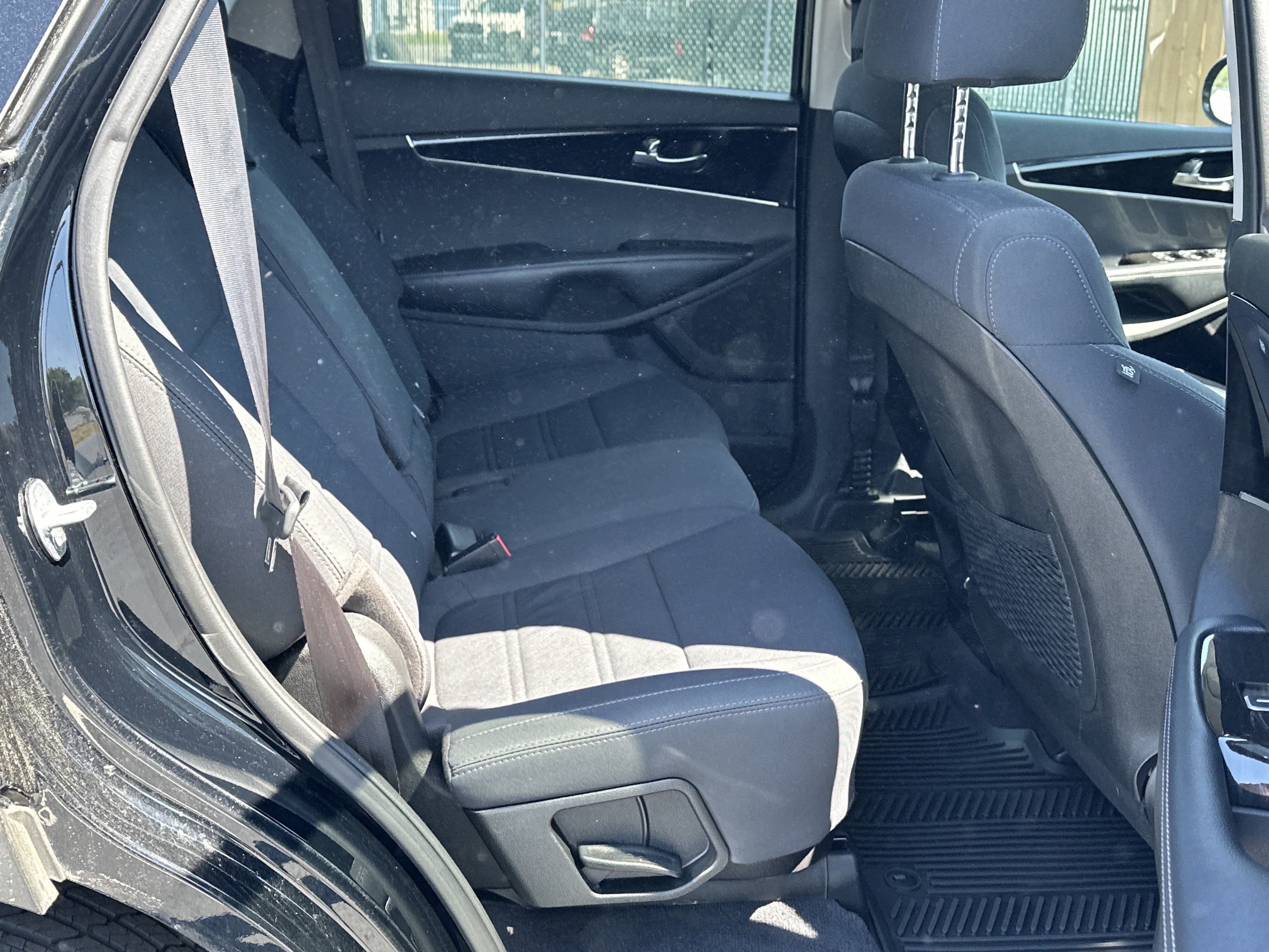 Used 2019 Kia Sorento L image 13