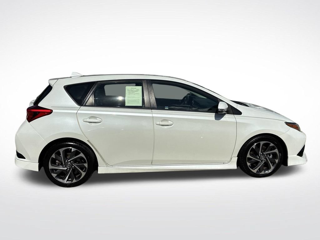 Used 2018 Toyota Corolla iM FWD image 5