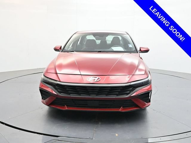 Used 2024 Hyundai Elantra SEL FWD image 2