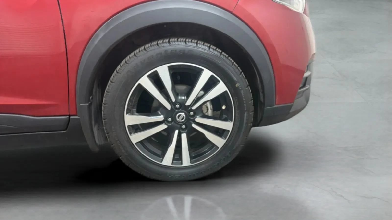 Used 2019 Nissan Kicks SV FWD image 25