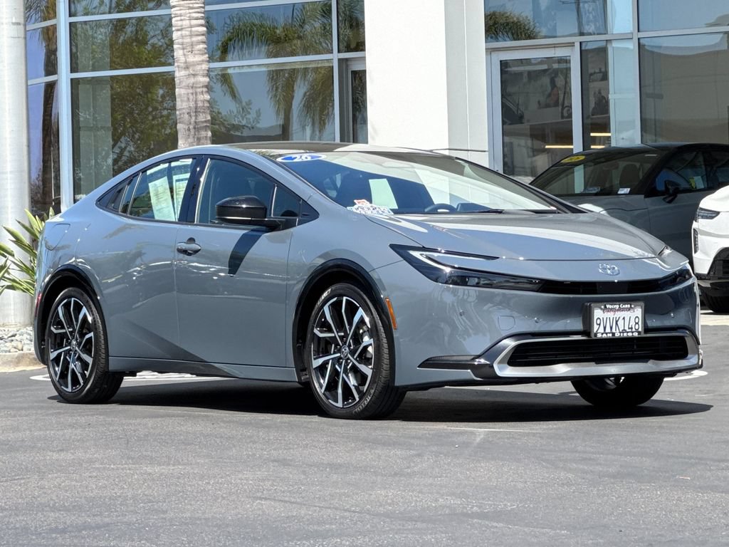 Used 2026 Toyota Prius Plug-In Hybrid FWD image 7
