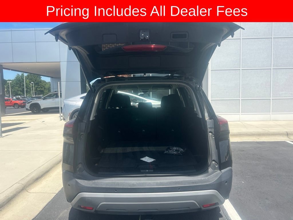 Used 2023 Nissan Rogue S FWD image 12