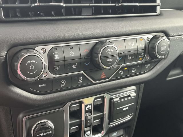 New 2026 Jeep Gladiator Sport AWD/4WD image 22