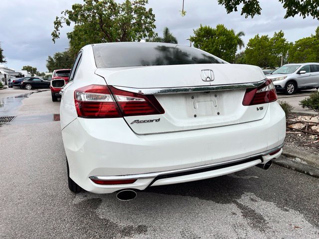 Used 2017 Honda Accord EX-L image 4