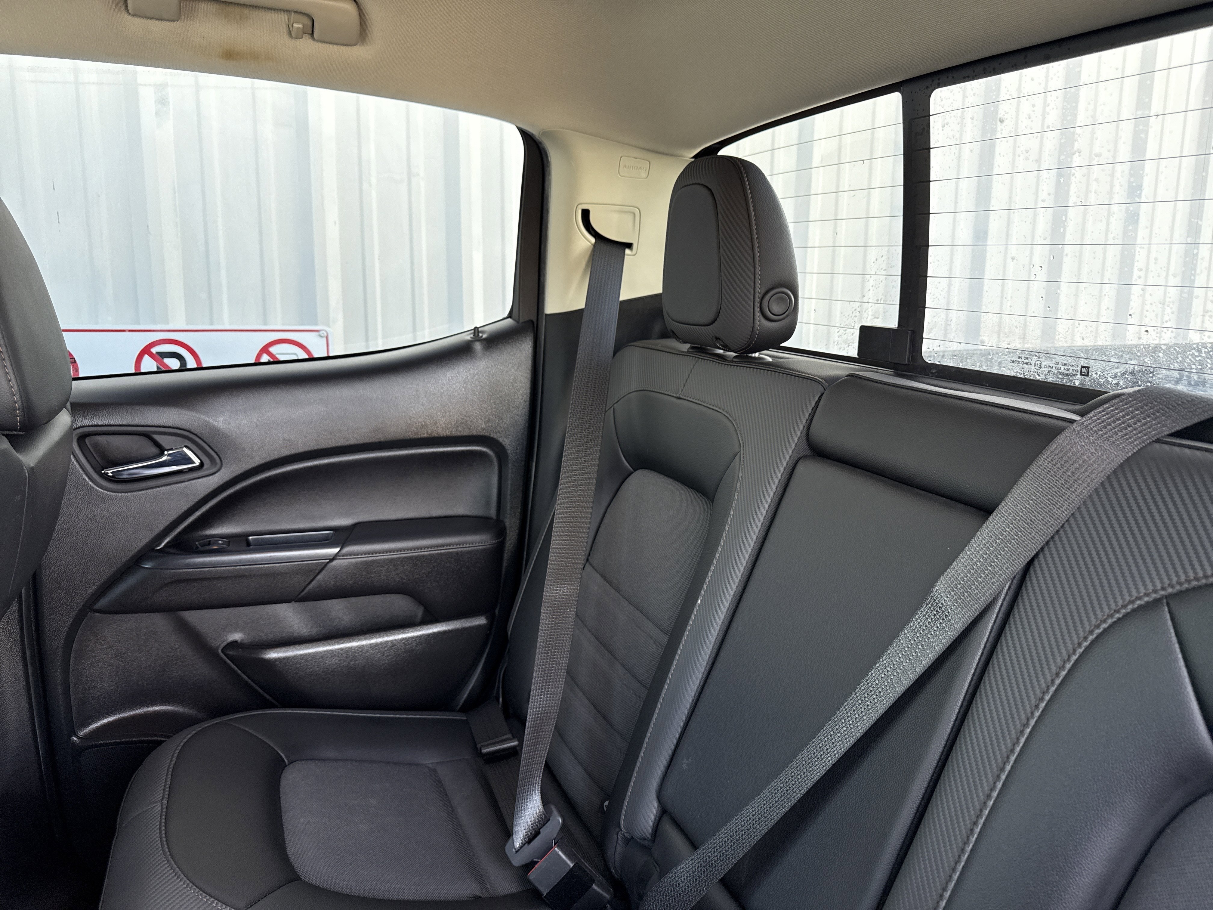 Used 2022 GMC Canyon AT4 image 25