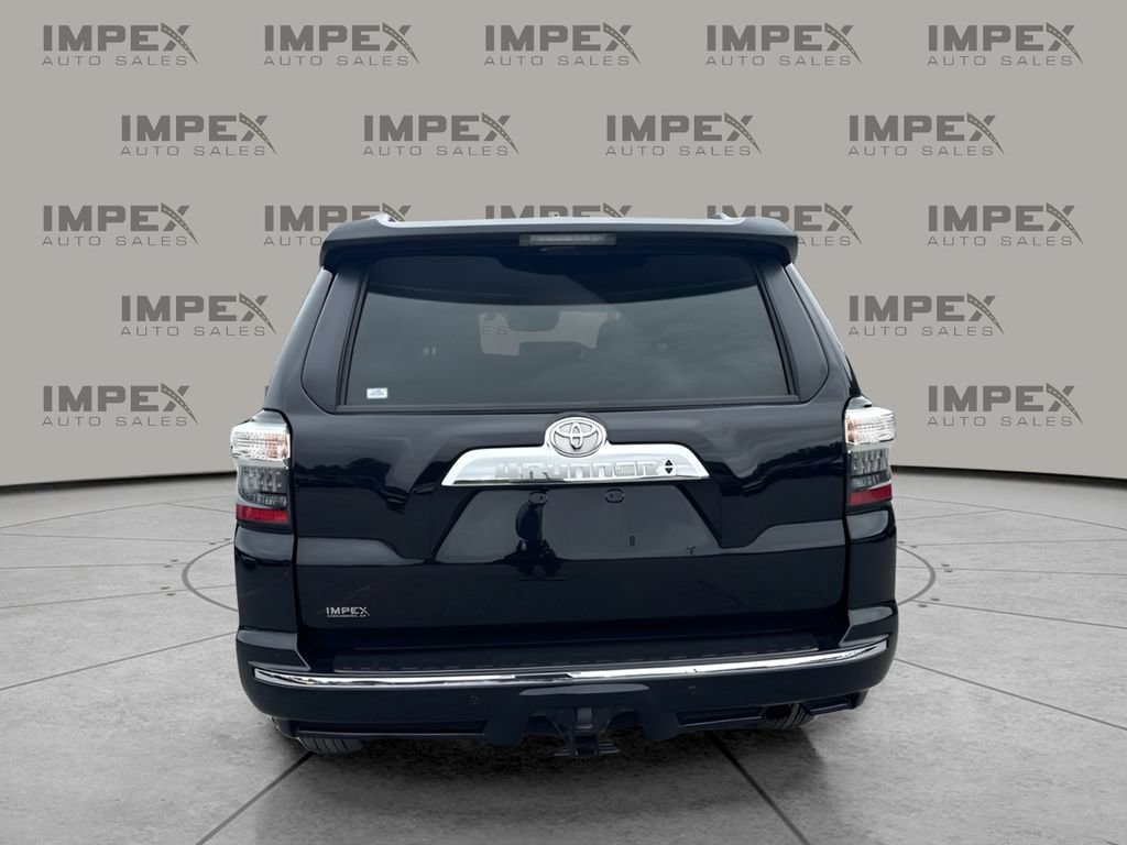 Used 2024 Toyota 4Runner Limited AWD/4WD image 4