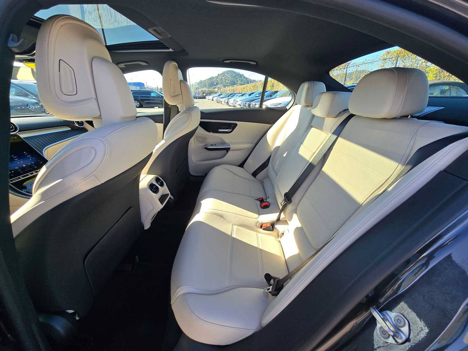 Used 2023 Mercedes-Benz C 300 4MATIC Sedan image 16