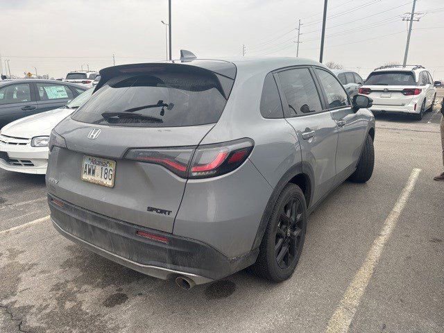 Used 2024 Honda HR-V Sport image 3