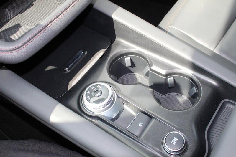 Used 2025 Ford Explorer Active w/ Active Comfort Package image 39