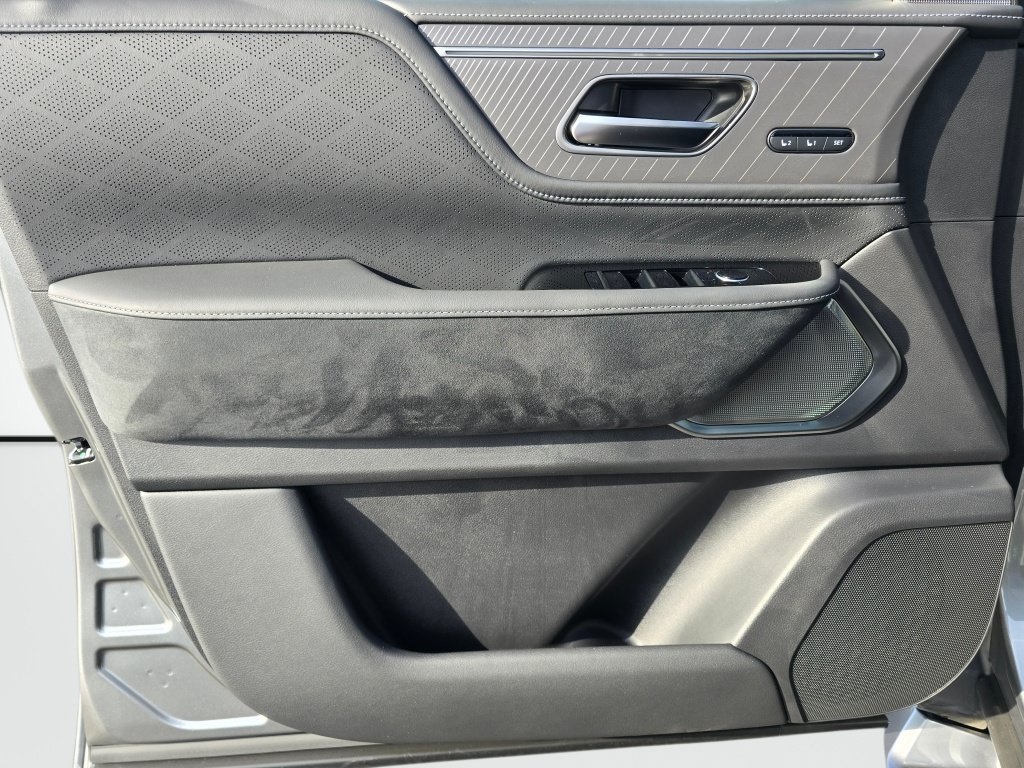 New 2027 INFINITI QX80 Autograph AWD/4WD image 16