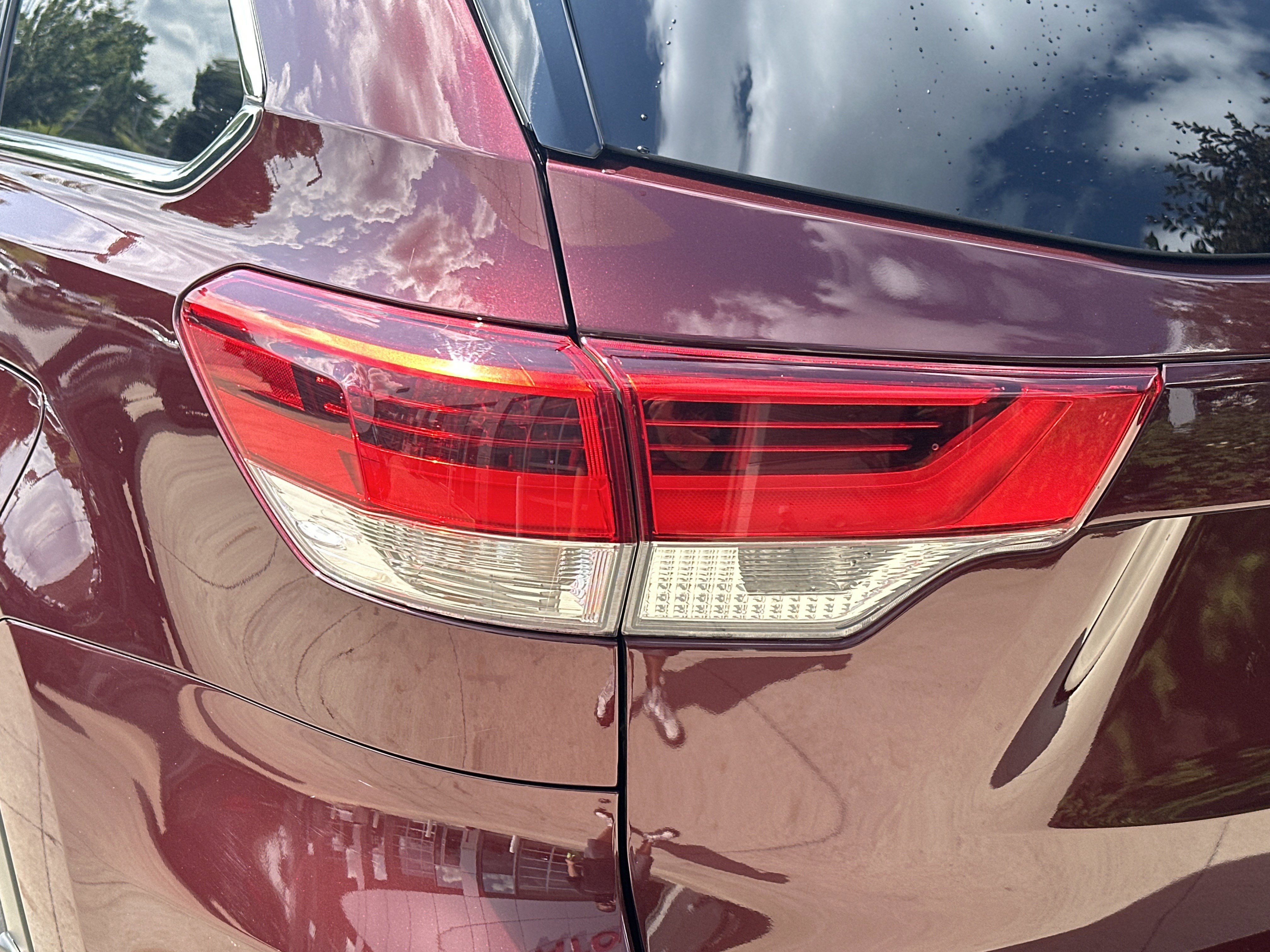 Used 2017 Toyota Highlander Limited Platinum AWD/4WD image 12