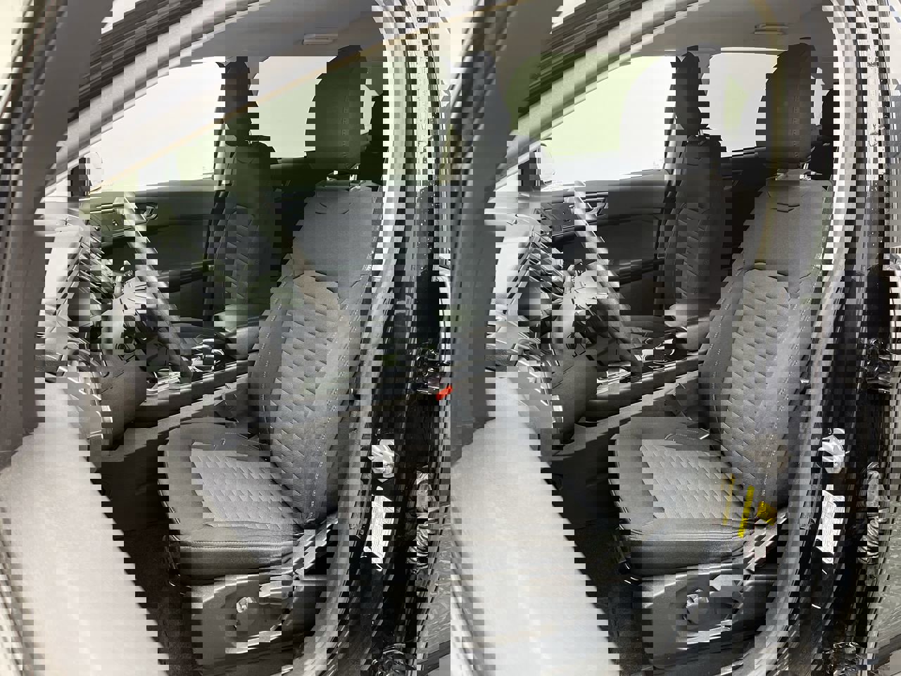 Used 2018 Ford Edge SE image 8