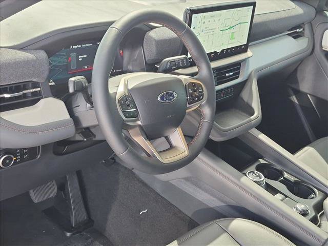 New 2027 Ford Explorer Active w/ Active Comfort Package RWD image 3