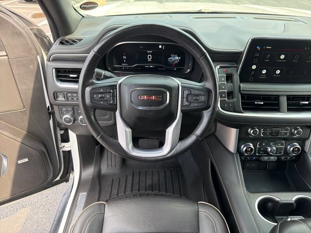 Certified 2022 GMC Yukon SLT w/ SLT Premium Package AWD/4WD image 15