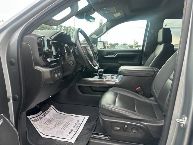 Used 2023 Chevrolet Silverado 1500 LTZ w/ Technology Package AWD/4WD image 31
