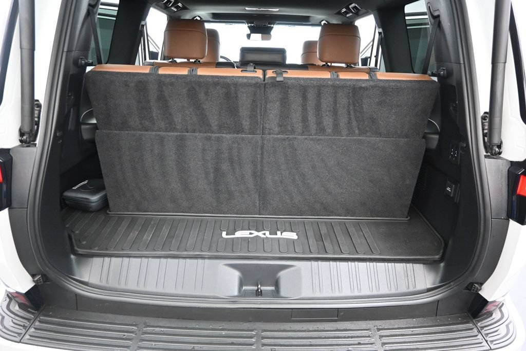 Used 2026 Lexus GX 550 w/ Accessory Package (2T) AWD/4WD image 16