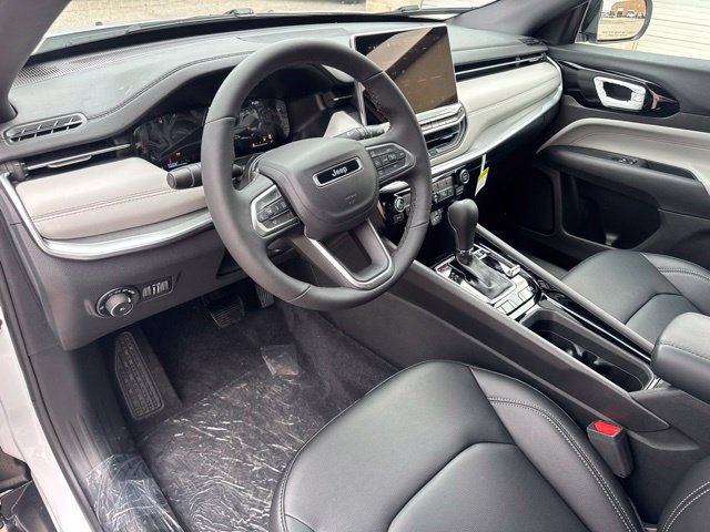New 2026 Jeep Compass Limited AWD/4WD image 12