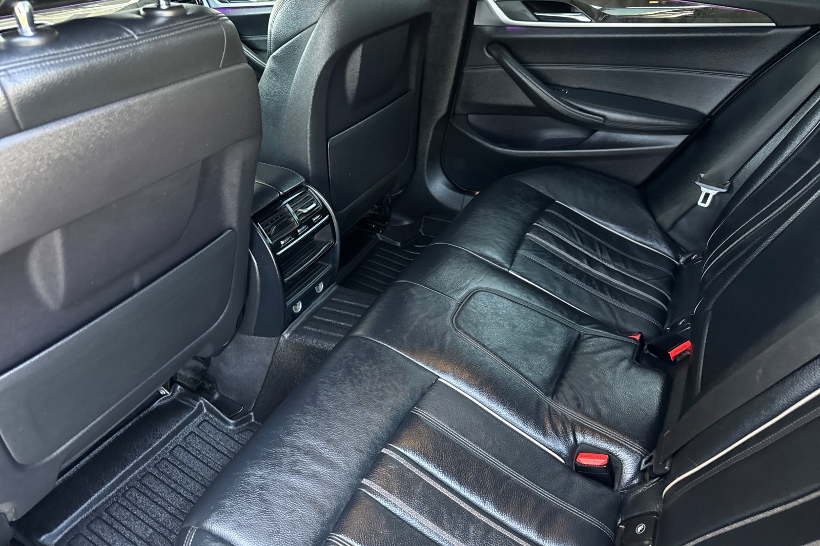 Used 2019 BMW 530i w/ Convenience Package RWD image 14